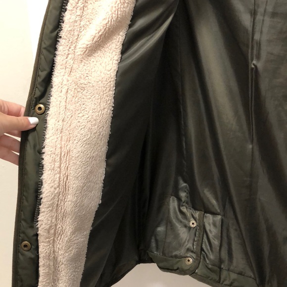 Ralph Lauren Down Parka / winter coat - Picture 3 of 8